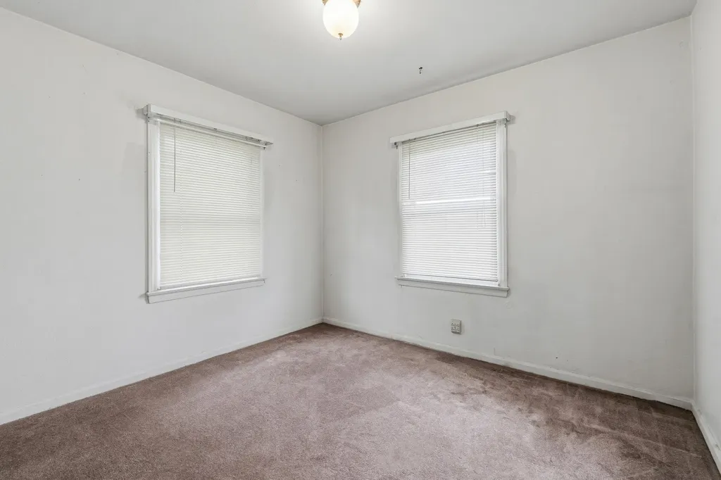 2009 Cambridge Drive Kalamazoo City MI 49001