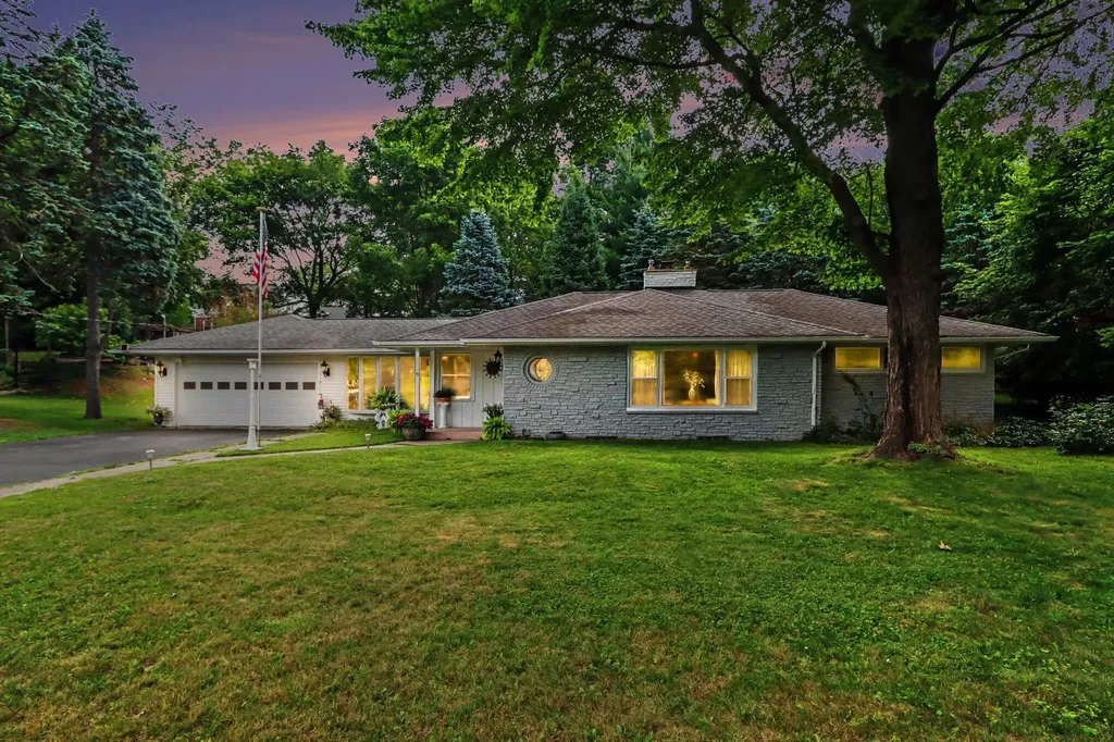 4309 Sunnybrook Drive Kalamazoo City MI 49008