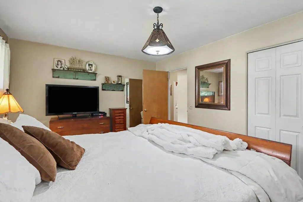 4309 Sunnybrook Drive Kalamazoo City MI 49008