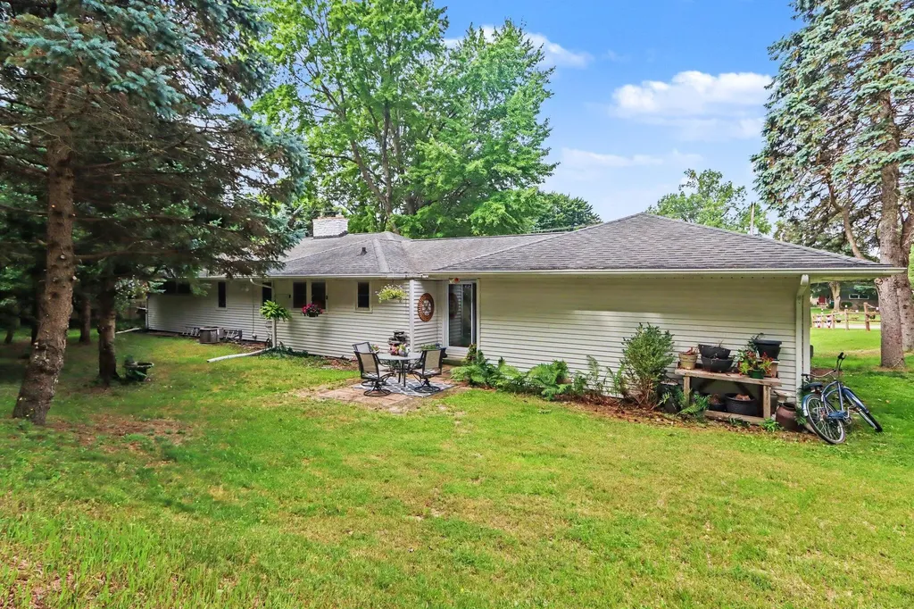 4309 Sunnybrook Drive Kalamazoo City MI 49008