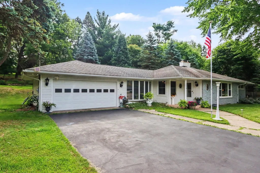 4309 Sunnybrook Drive Kalamazoo City MI 49008