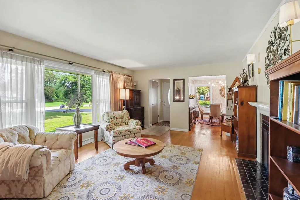 4309 Sunnybrook Drive Kalamazoo City MI 49008