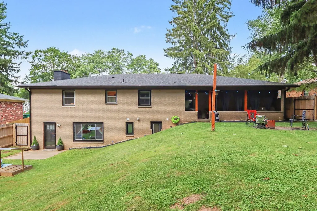 3828 Duke Street Kalamazoo City MI 49008