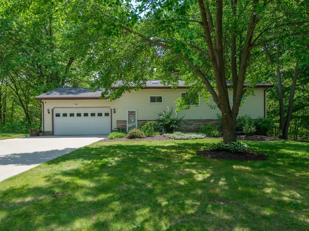 52120 Kern Drive Flowerfield Township MI 49093
