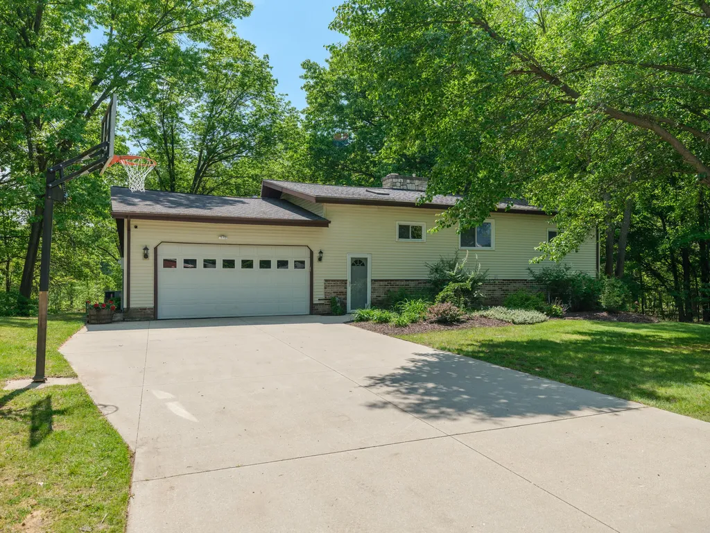 52120 Kern Drive Flowerfield Township MI 49093