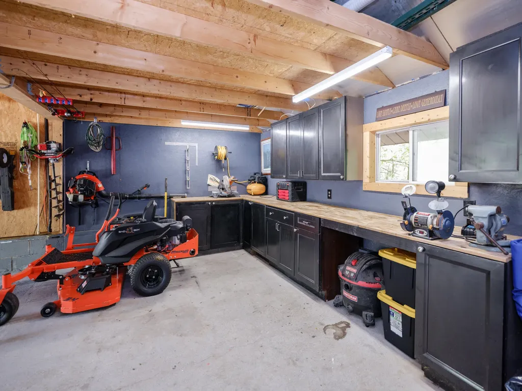 52120 Kern Drive Flowerfield Township MI 49093