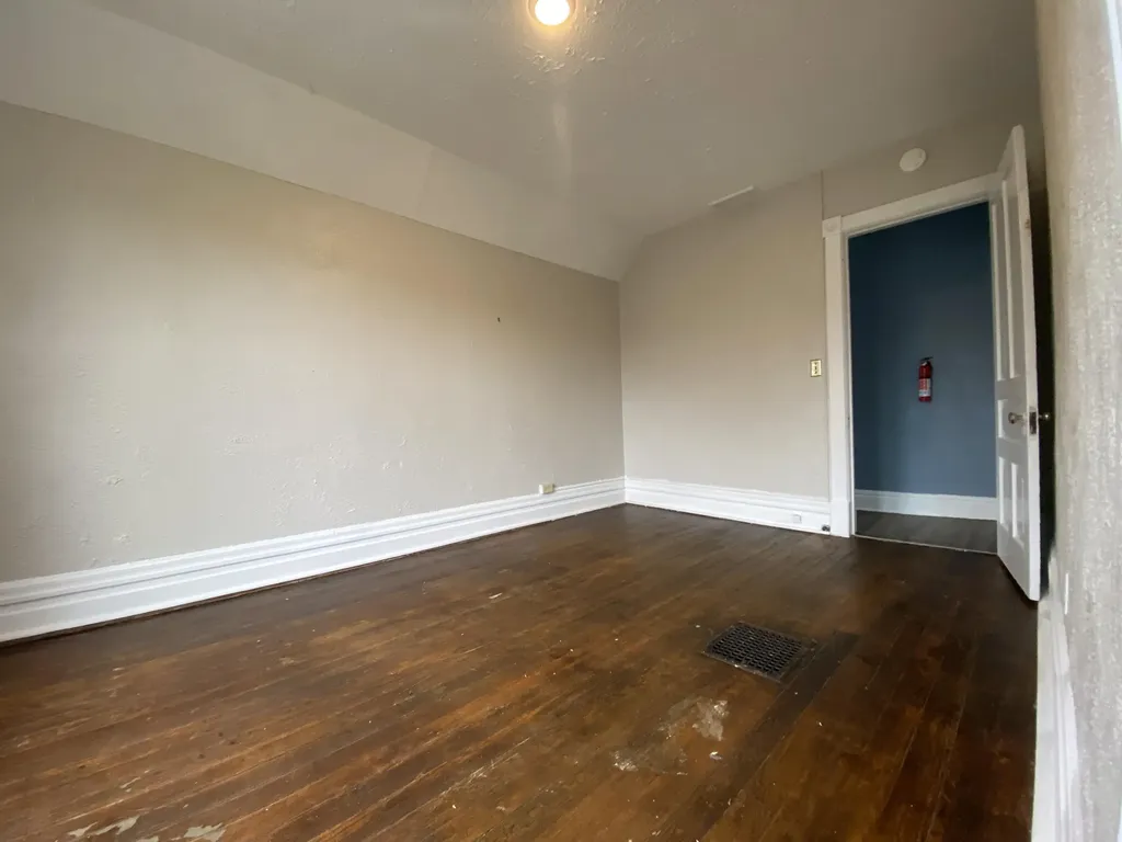 609 Pearl Street Kalamazoo City MI 49007