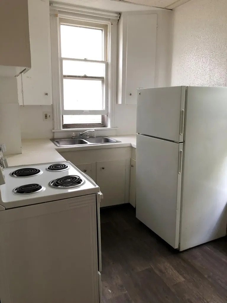 609 Pearl Street Kalamazoo City MI 49007