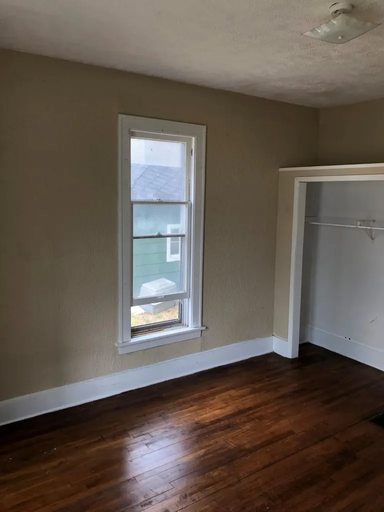 609 Pearl Street Kalamazoo City MI 49007