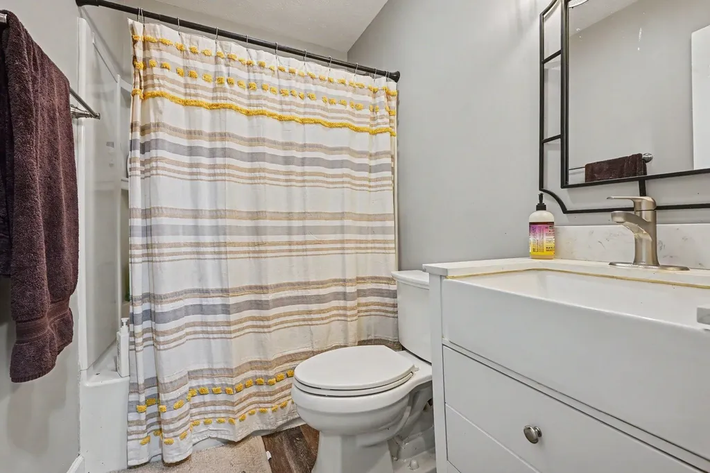 4914 Pepper Bush Lane Kalamazoo Charter Township MI 49004