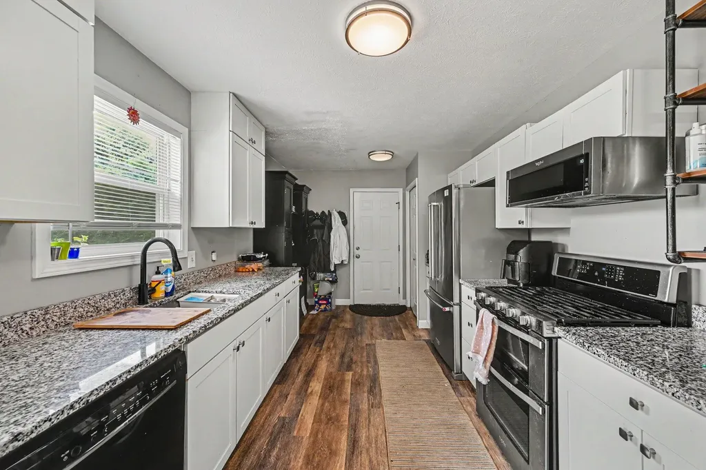 4914 Pepper Bush Lane Kalamazoo Charter Township MI 49004