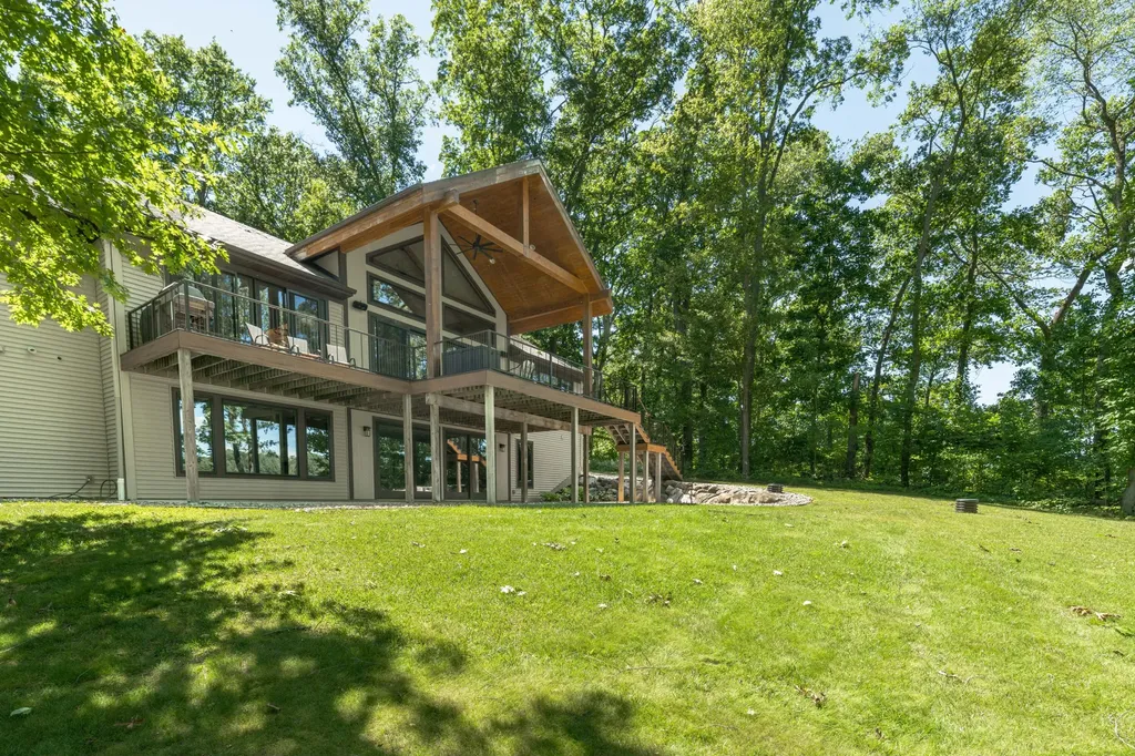 14295 Peninsula Drive Charleston Township MI 49053