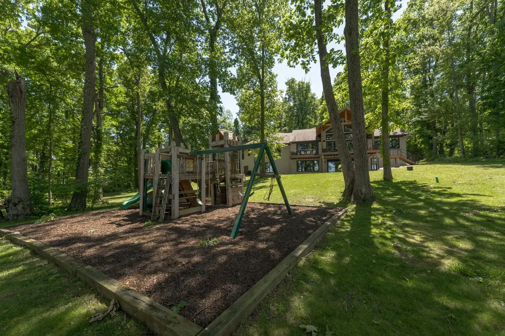 14295 Peninsula Drive Charleston Township MI 49053