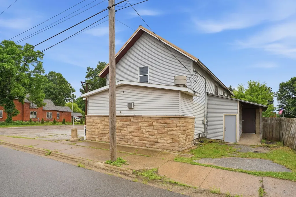 31011 M 60 Leonidas Township MI 49066