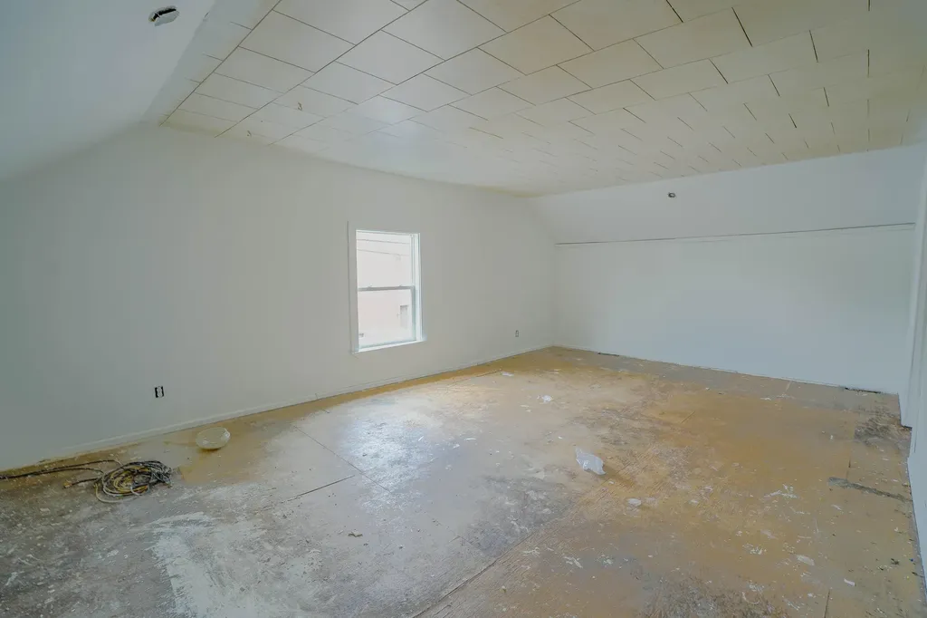 31011 M 60 Leonidas Township MI 49066