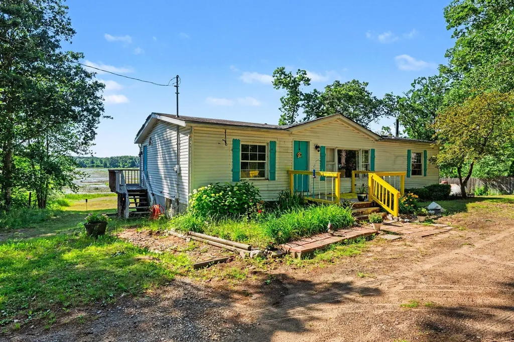 4729 118th Avenue Valley Township MI 49408
