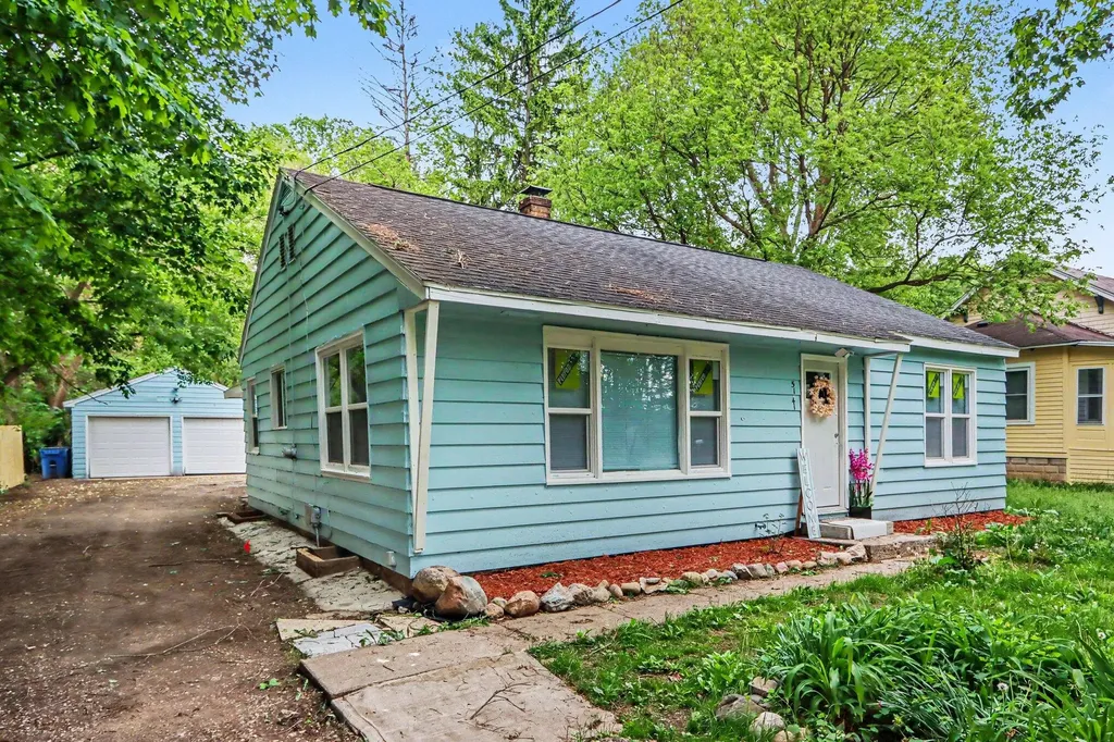 5141 N Westnedge Avenue Cooper Charter Township MI 49004