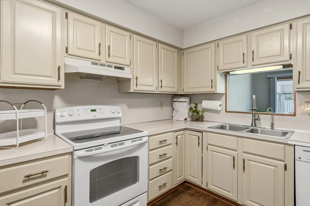 5128 Green Meadow Road Oshtemo Charter Township MI 49009