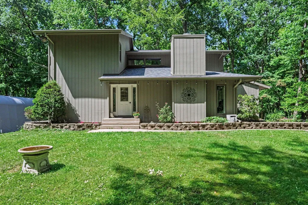 8656 W R Avenue Texas Charter Township MI 49009