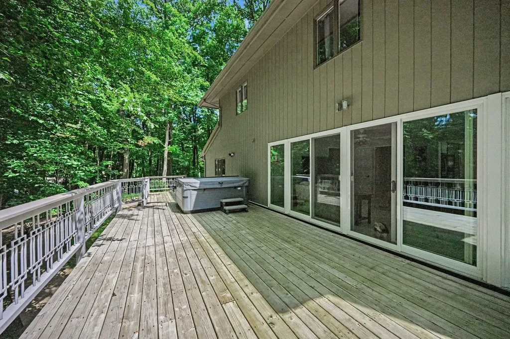 8656 W R Avenue Texas Charter Township MI 49009