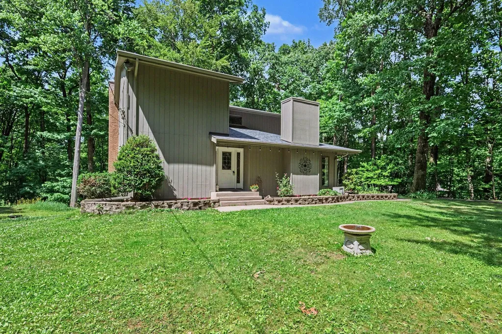 8656 W R Avenue Texas Charter Township MI 49009