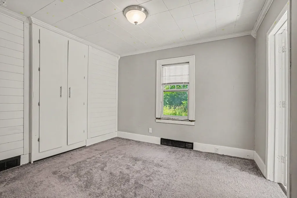 607 Ira Avenue Kalamazoo Charter Township MI 49048