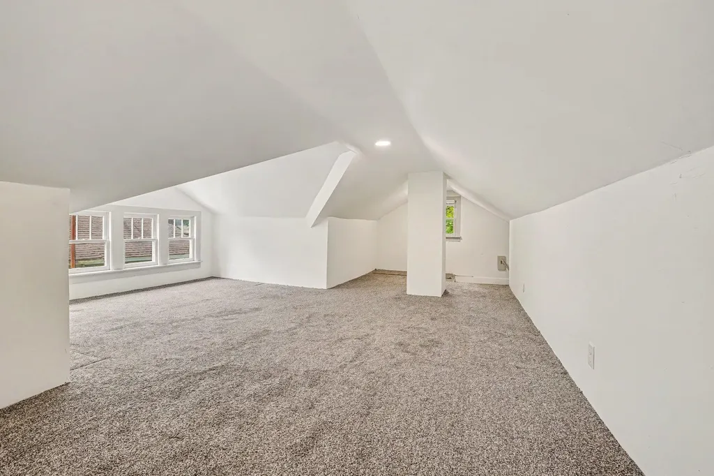 607 Ira Avenue Kalamazoo Charter Township MI 49048