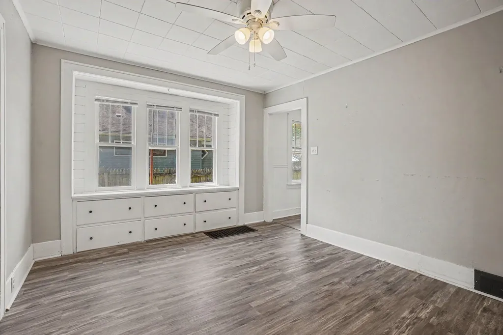 607 Ira Avenue Kalamazoo Charter Township MI 49048