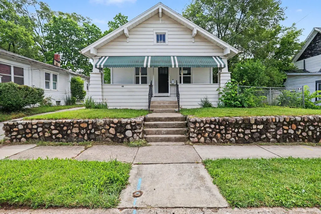 42 Grand Avenue Battle Creek City MI 49037