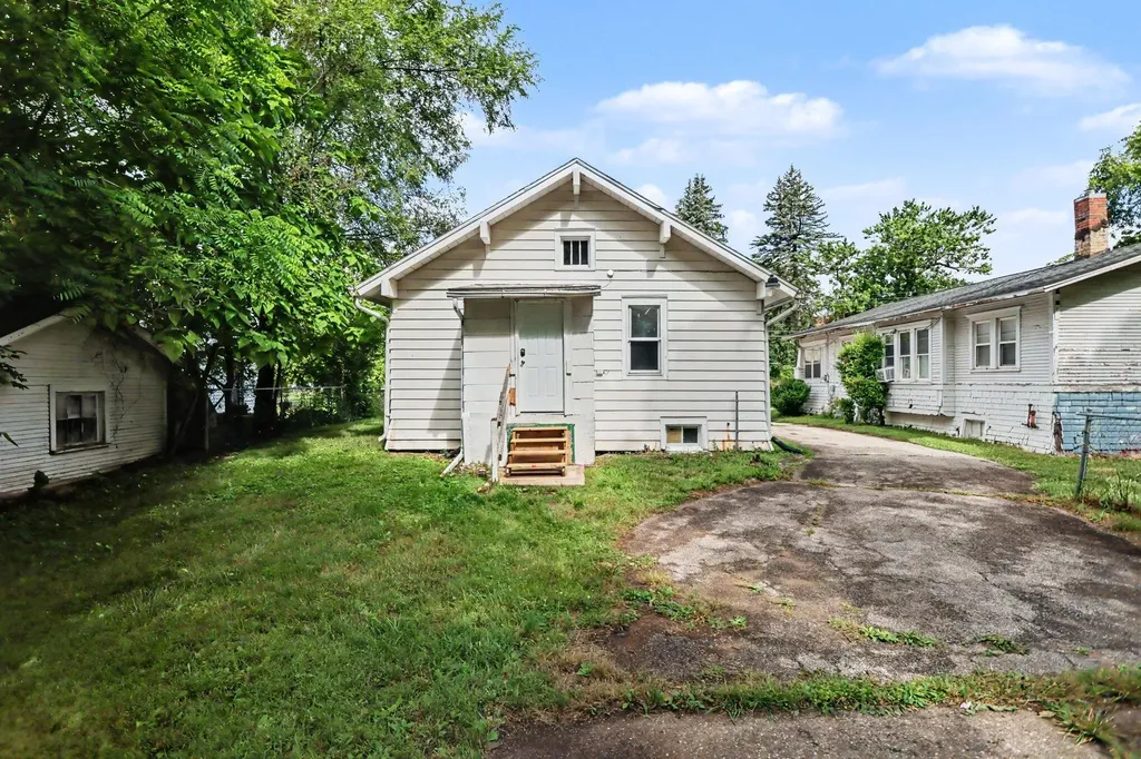 42 Grand Avenue Battle Creek City MI 49037