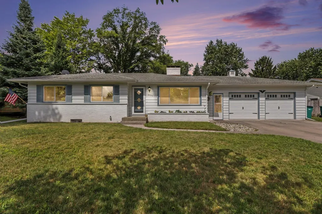 8904 Dolphin Street Portage City MI 49024