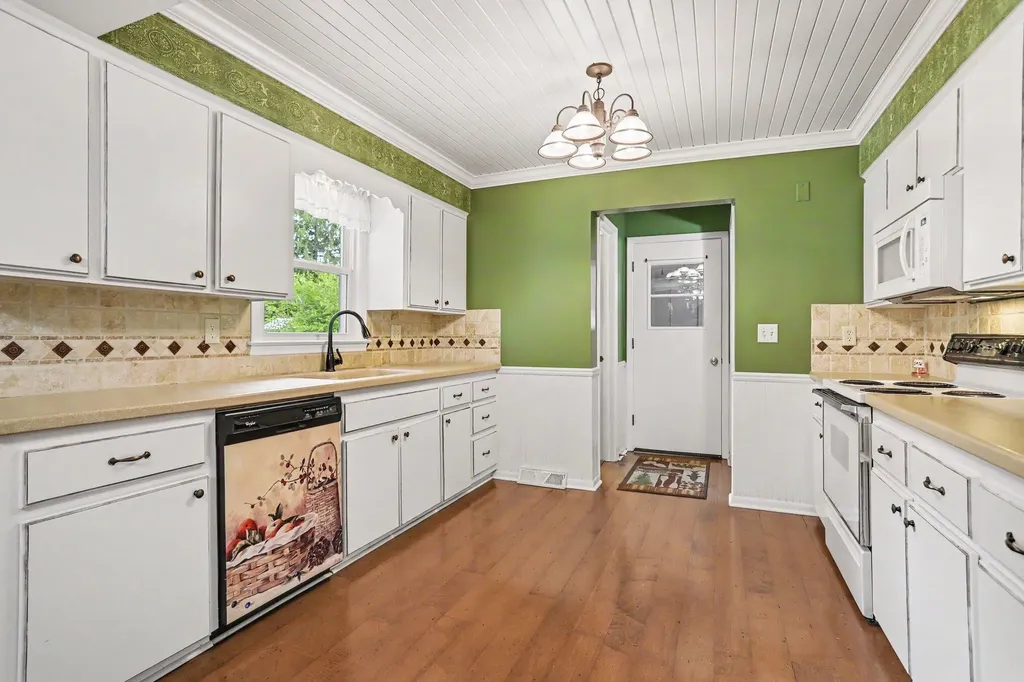 8904 Dolphin Street Portage City MI 49024