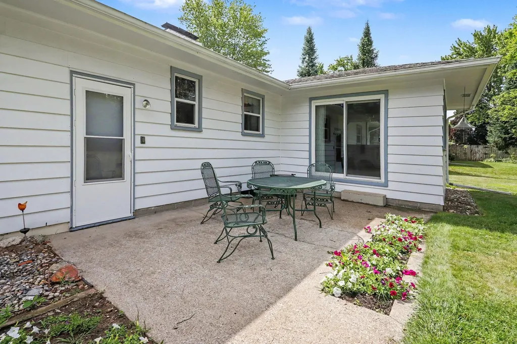 8904 Dolphin Street Portage City MI 49024