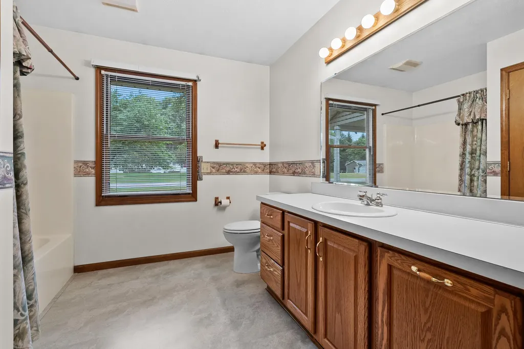 52135 Nancy Lane Mendon Township MI 49093