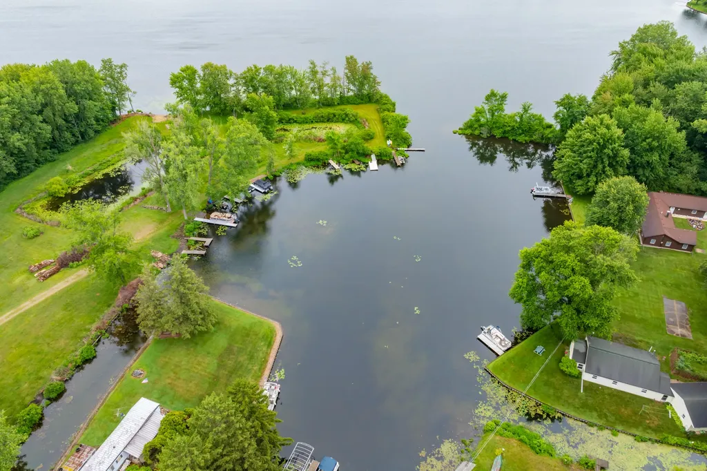 52135 Nancy Lane Mendon Township MI 49093