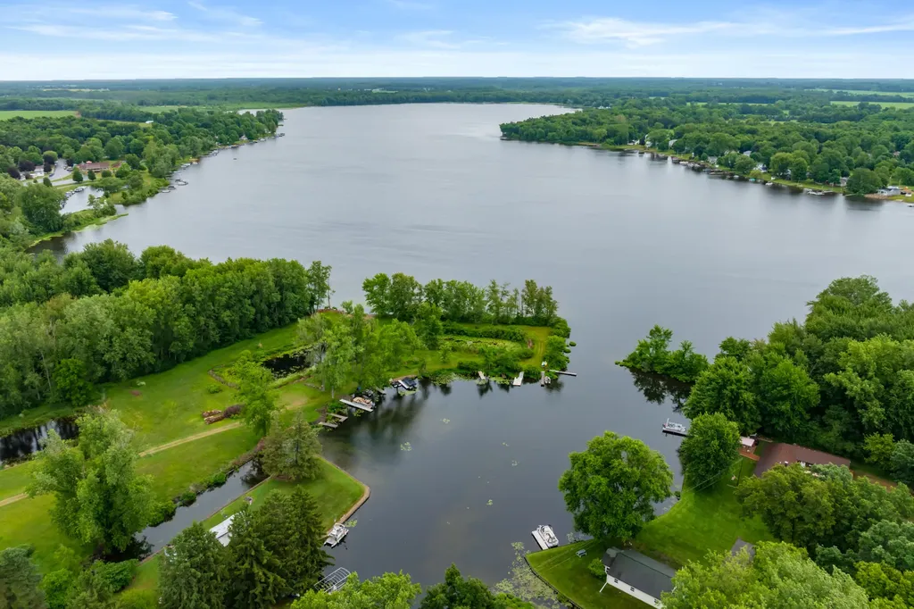 52135 Nancy Lane Mendon Township MI 49093