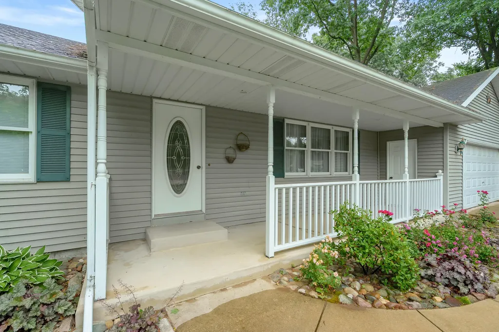 52135 Nancy Lane Mendon Township MI 49093