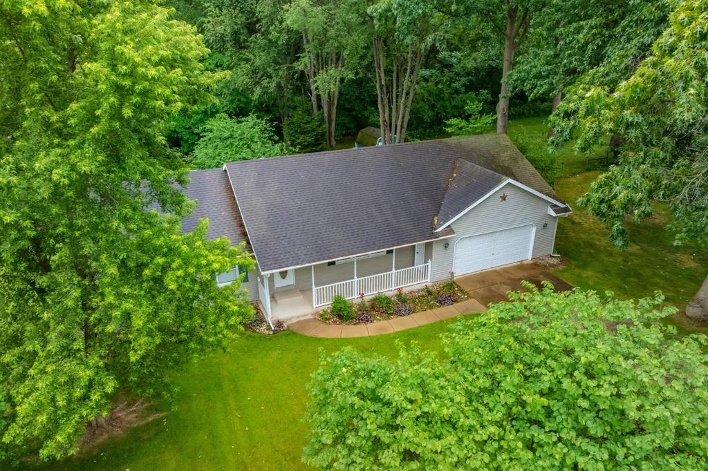 52135 Nancy Lane Mendon Township MI 49093