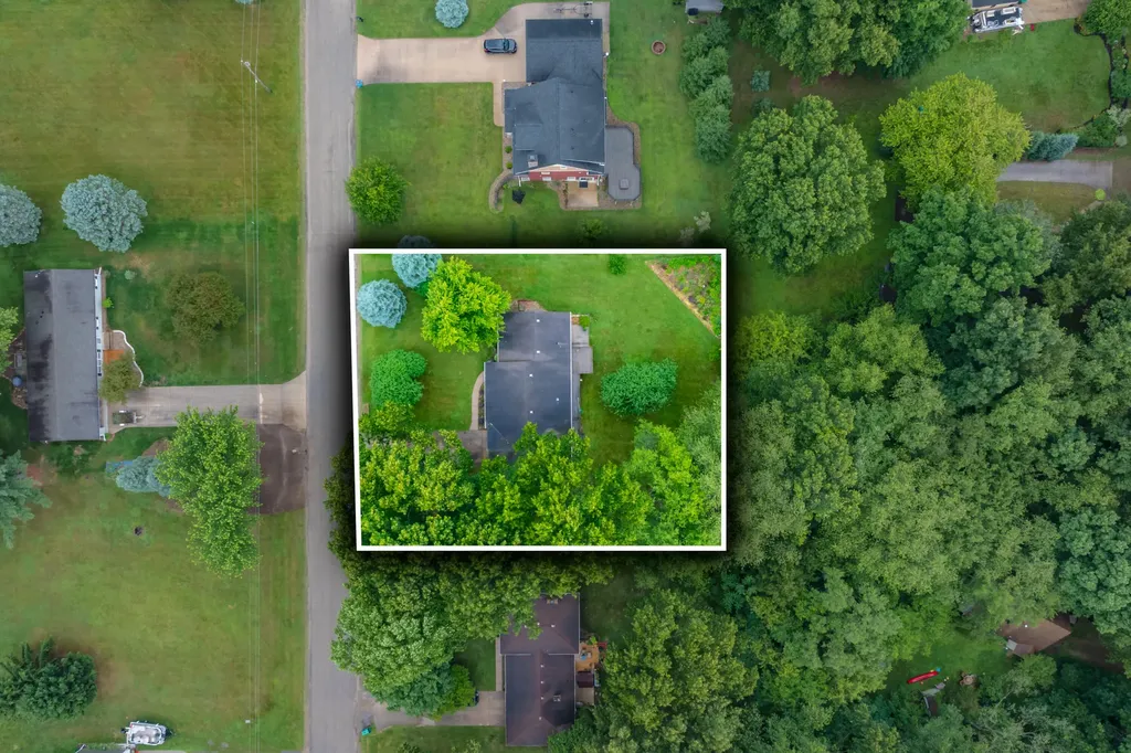 52135 Nancy Lane Mendon Township MI 49093