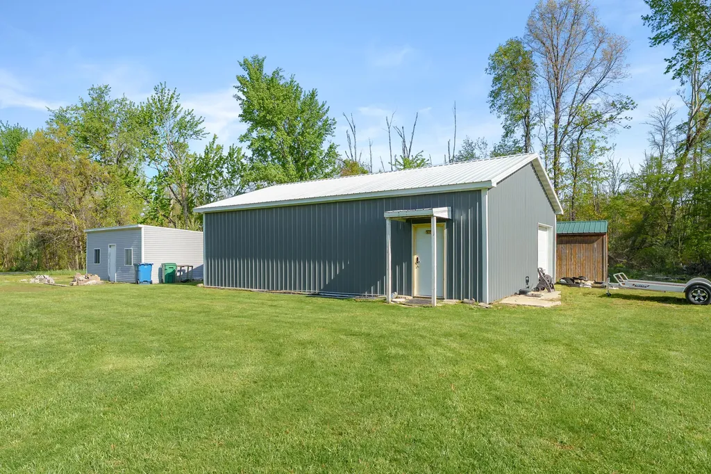 42083 40th Street Waverly Township MI 49079
