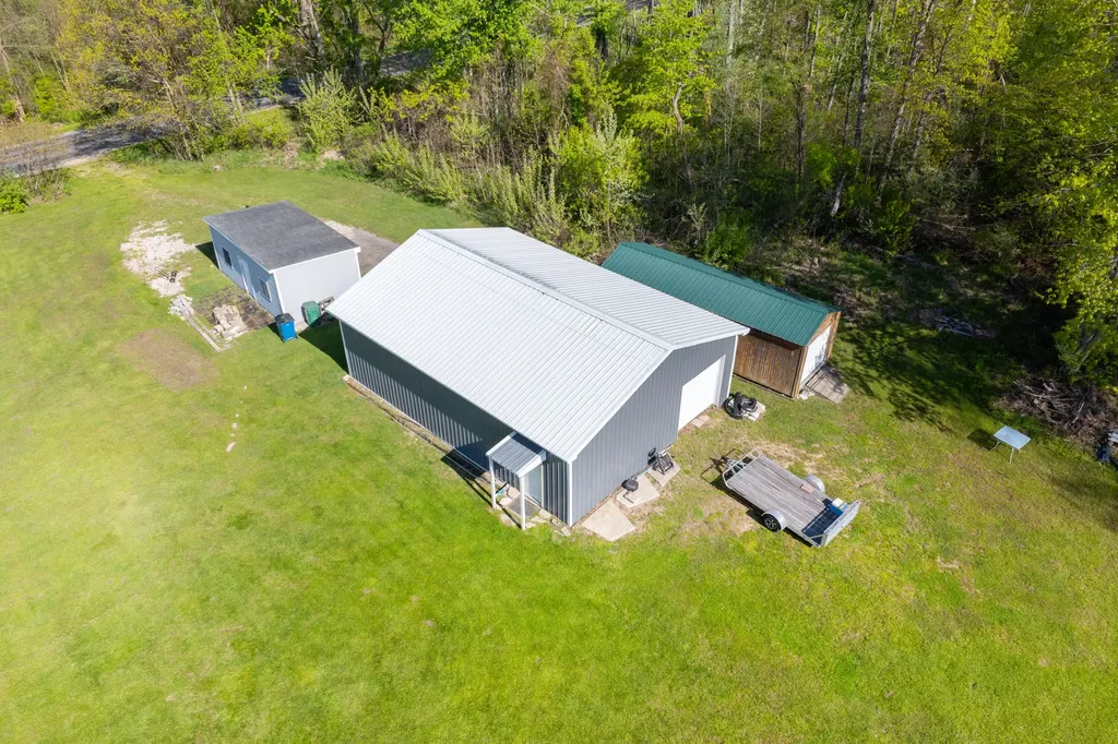 42083 40th Street Waverly Township MI 49079