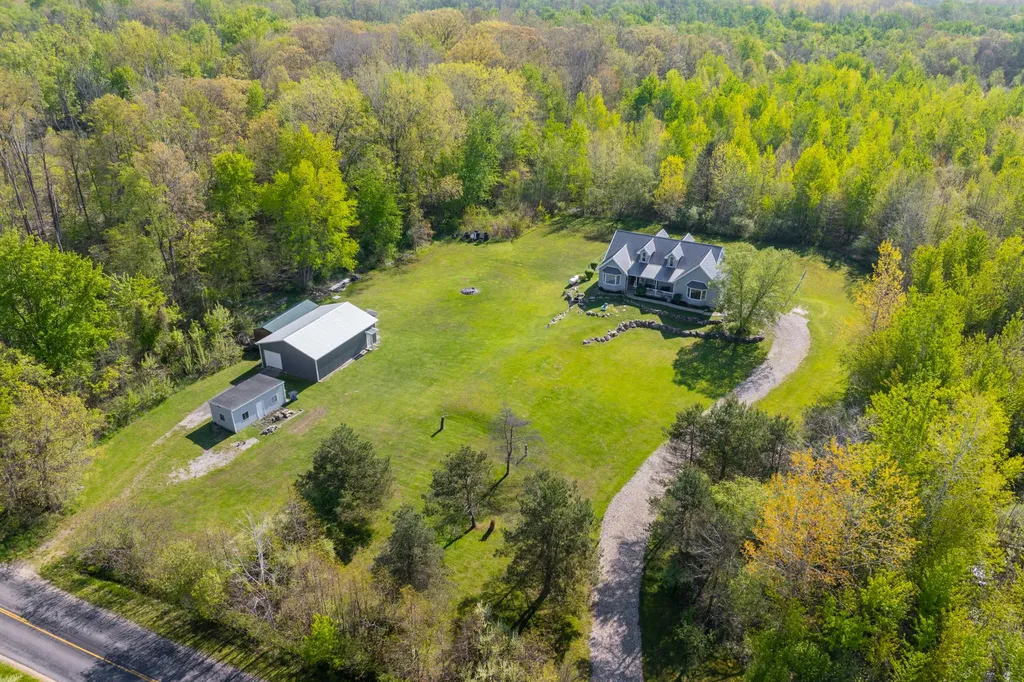 42083 40th Street Waverly Township MI 49079