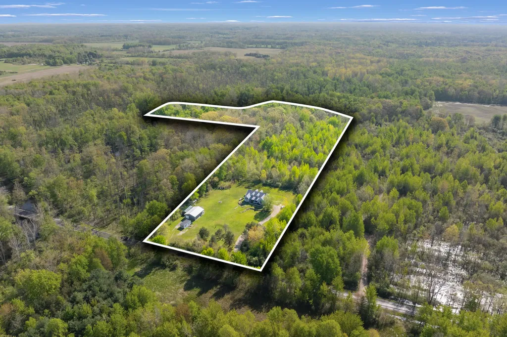 42083 40th Street Waverly Township MI 49079