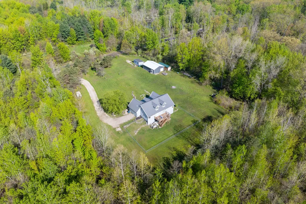 42083 40th Street Waverly Township MI 49079