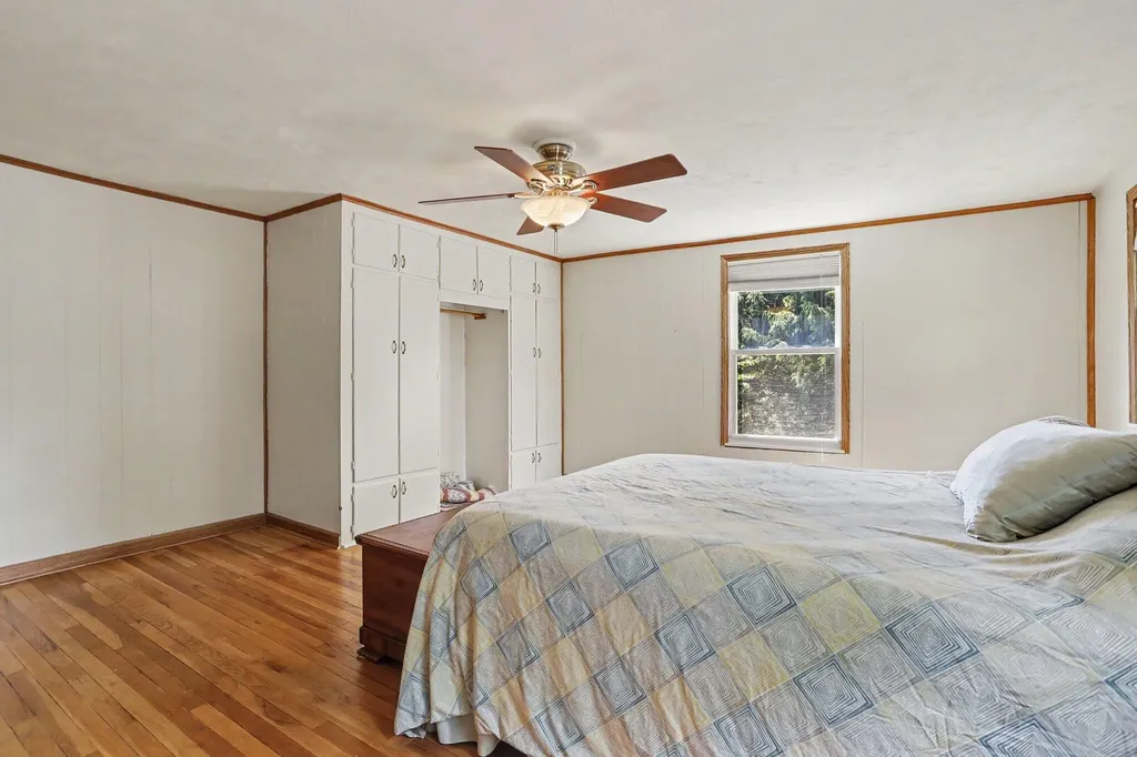 4231 S 12th Street Kalamazoo City MI 49009