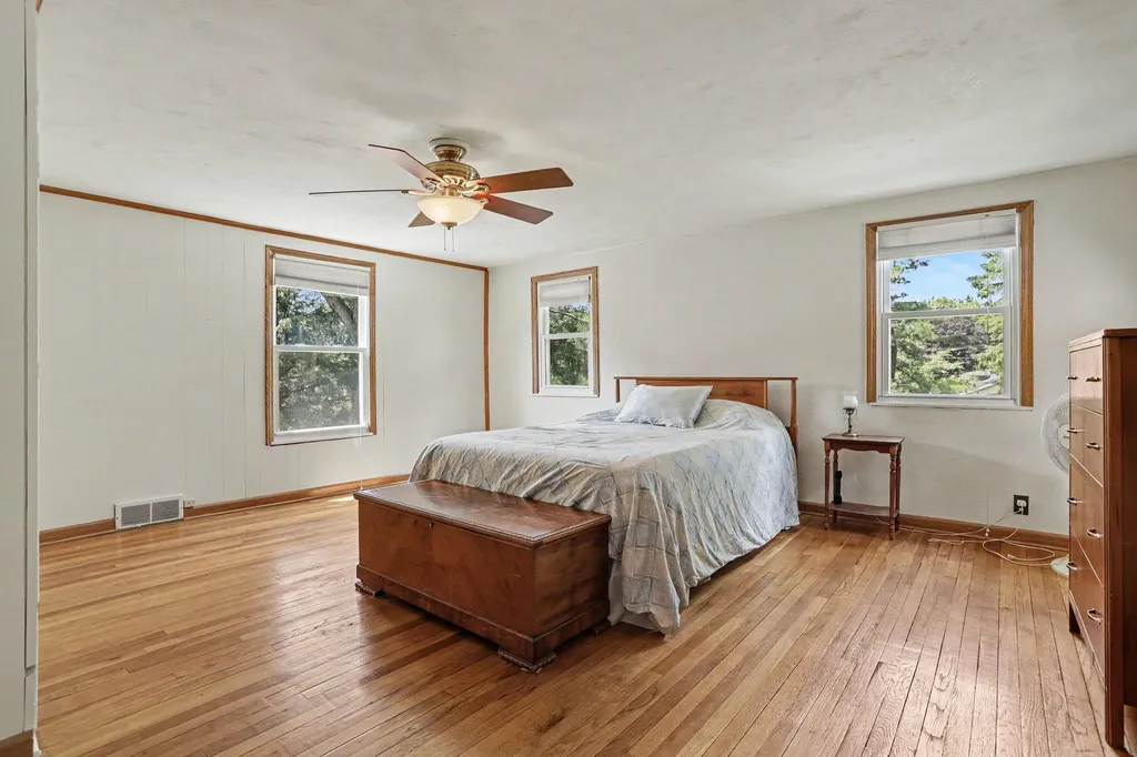 4231 S 12th Street Kalamazoo City MI 49009