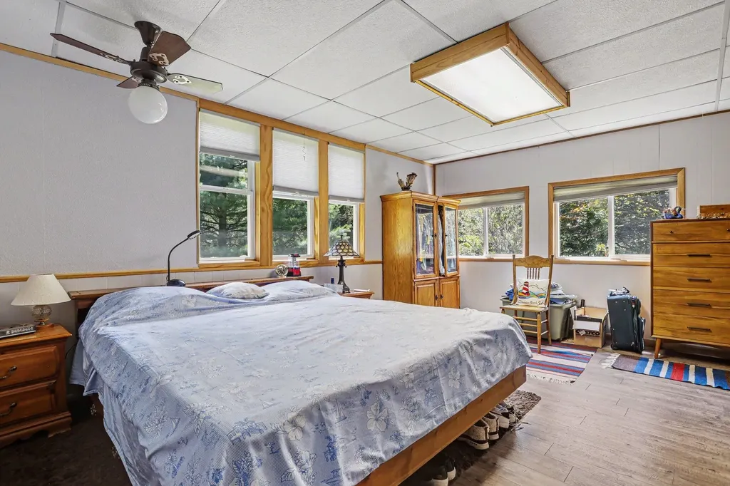 4231 S 12th Street Kalamazoo City MI 49009