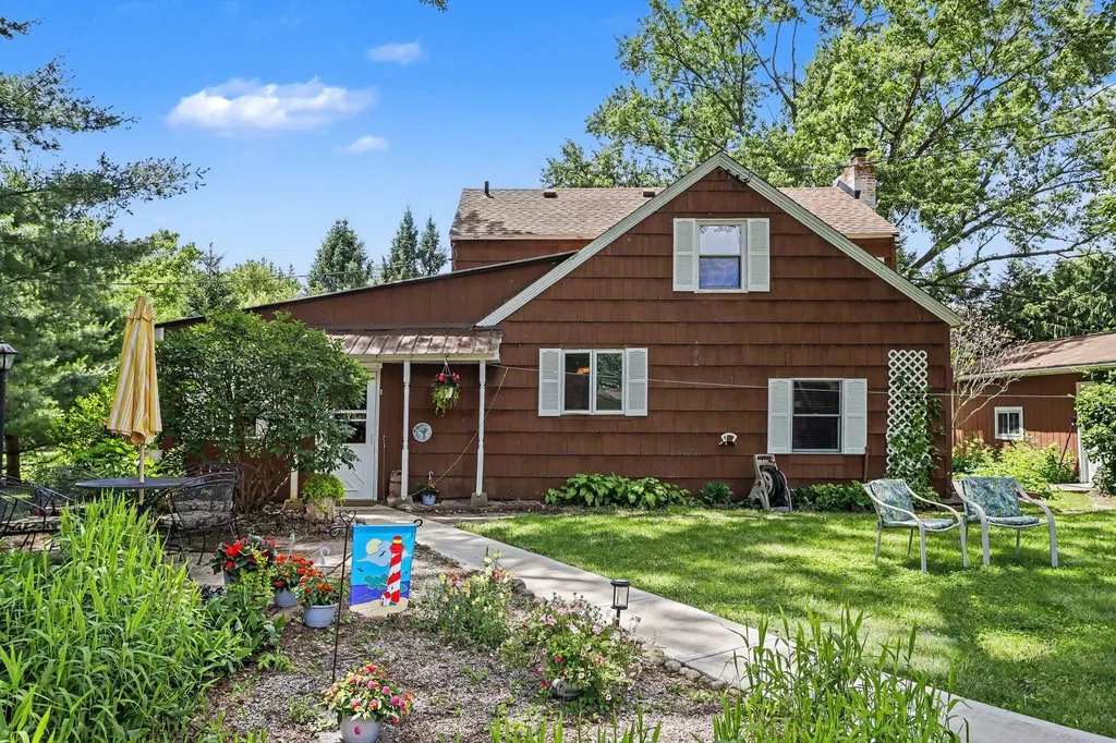 4231 S 12th Street Kalamazoo City MI 49009