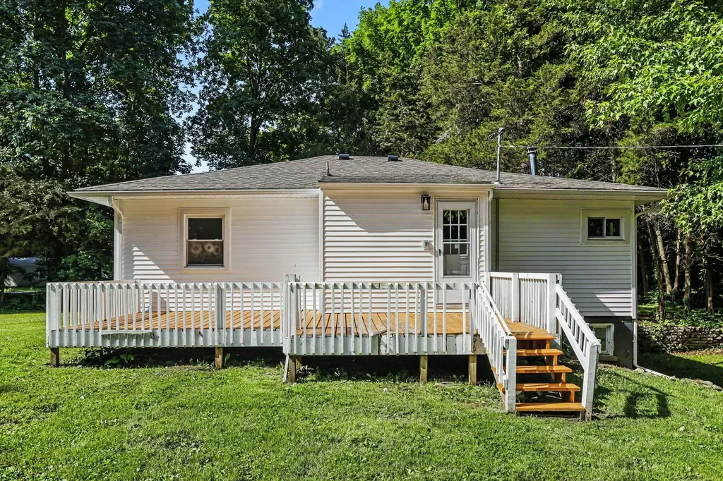 11915 E L Avenue Charleston Township MI 49053
