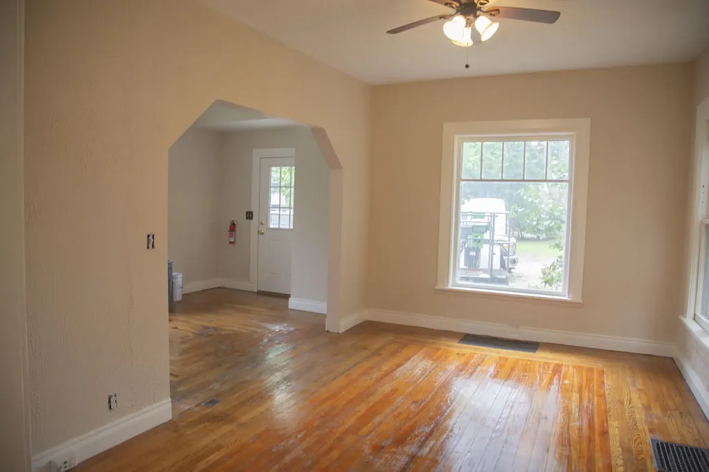 826 Normal Court Kalamazoo City MI 49007